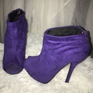 Suede purple ruched peep toe booties